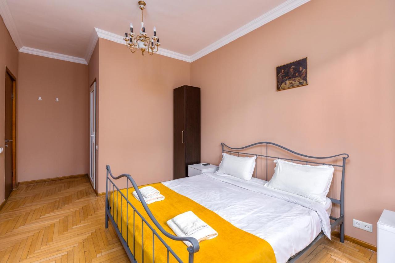 Sunny Hotel Tbilisi Exteriör bild